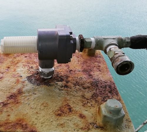 クリックすると　空圧機器の　写真に一覧に移動します